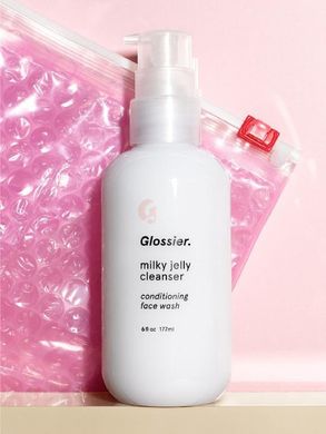 Glossier Milky Jelly Cleanser - гель-молочко для вмивання