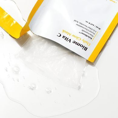UIQ Biome Vita C Daily Glow Mask &ndash; освітлювальна тканинна маска з вітаміном C