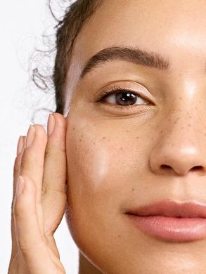 Glossier Super Bounce сироватка з гіалуроновою кислотою і вітаміном b5