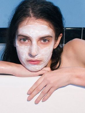 Glossier Moisturizing Moon Mask зволожуюча маска для обличчя