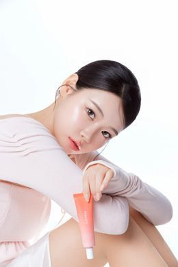 Peach C Peach Glow Makeup Base &ndash; cяюча база під макіяж