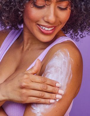 Tree Hut Moonlight Glow Whipped Body Butter &ndash; вершки-баттер для тіла з смородиною та малиною