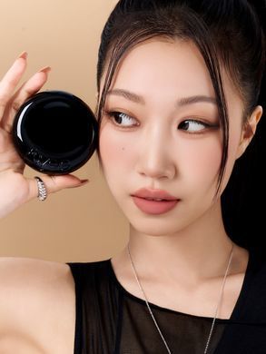 FWEE All-Day Cover Black Cushion &ndash; стійкий кушон з повним покриттям