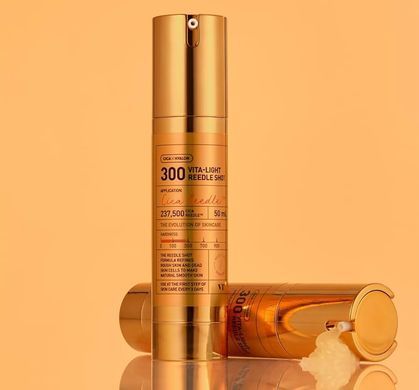 VT Cosmetics Vita-Light Reedle Shot 300 &ndash; освітлювальна сироватка бустер зі спікулами (300) і вітаміном С