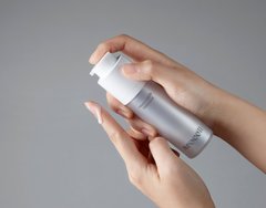 Arocell Milky Drop Ampoule – освітлювальна сироватка з транексамовою кислотою, глутатіоном та мелатоніном