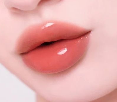Hince Raw Glow Dewy Ball &ndash; сяючий бальзам для губ і щік