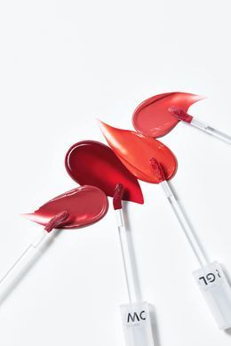 Peach C River Glow Tint &ndash; сяючий пігментований стійкий тінт для губ
